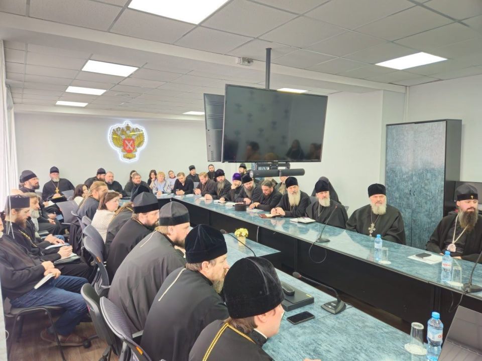 В Управлении Росреестра по ЛНР состоялась рабочая встреча с представителями религиозных организаций В Управлении Росреестра по ЛНР состоялась рабочая встреча с представителями религиозных организаций