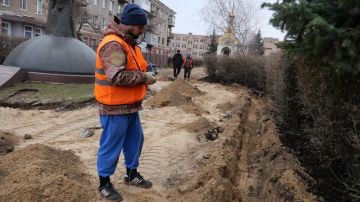 В Луганске идет реконструкция сквера у мемориала «Героям-ликвидаторам последствий аварии на ЧАЭС»