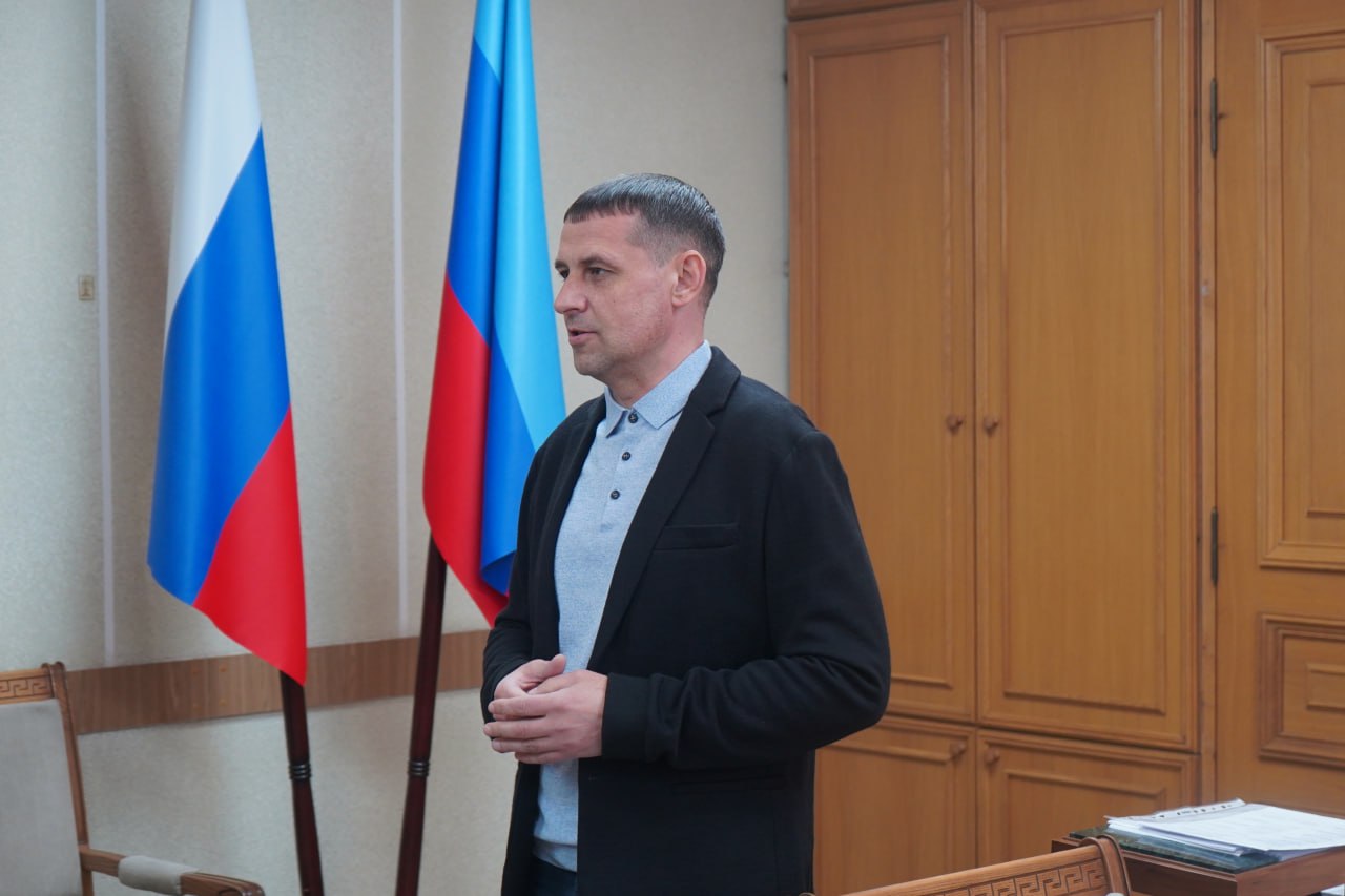 Откровенно и на равных пообщался с молодежью Откровенно и на равных пообщался с молодежью