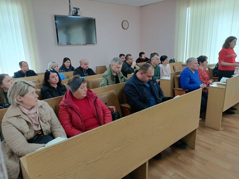 Андрей Рубанцов: Сегодня провёл заседание Рабочей группы (Штаба) по подготовке объектов жилищного фонда, энергетического хозяйства и социальной сферы городского округа город Ровеньки к осенне-зимнему периоду 2026-2027 годов Андрей Рубанцов: Сегодня провёл заседание Рабочей группы (Штаба) по подготовке объектов жилищного фонда, энергетического хозяйства и социальной сферы городского округа город Ровеньки к осенне-зимнему периоду 2026-2027 годов