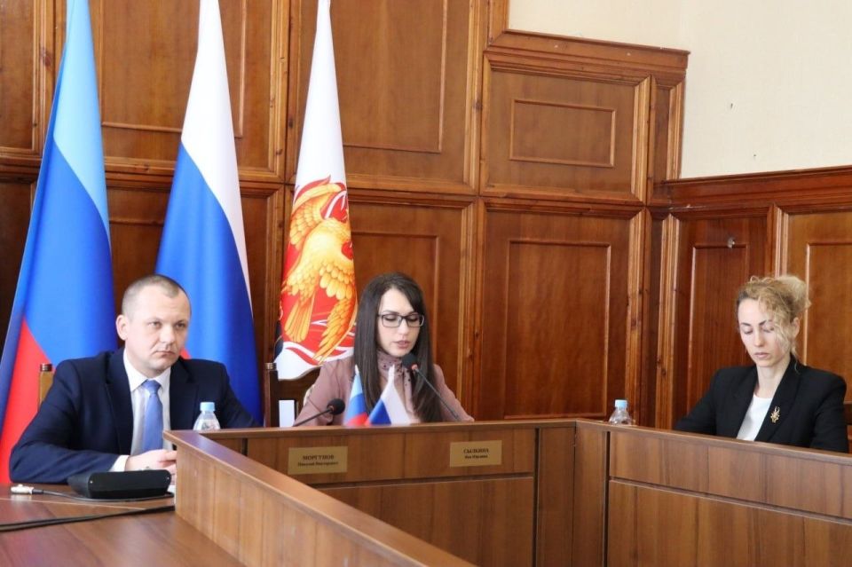 Временно исполняющий полномочия Главы городского округа Павел Дреев отчитался перед депутатским корпусом о результатах деятельности Администрации городского округа муниципальное образование городской округ город Северодонецк... Временно исполняющий полномочия Главы городского округа Павел Дреев отчитался перед депутатским корпусом о результатах деятельности Администрации городского округа муниципальное образование городской округ город Северодонецк...