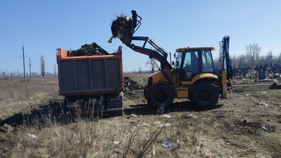 Чистота – залог комфорта! Сегодня МУП «ЖЭК» города Ровеньки проводит масштабные работы по благоустройству в пгт Ясеновский Чистота – залог комфорта! Сегодня МУП «ЖЭК» города Ровеньки проводит масштабные работы по благоустройству в пгт Ясеновский