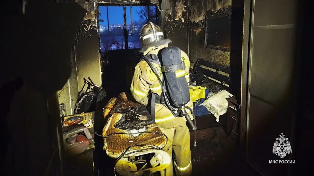 На ликвидацию возгорания профессионалам потребовалось чуть более часа