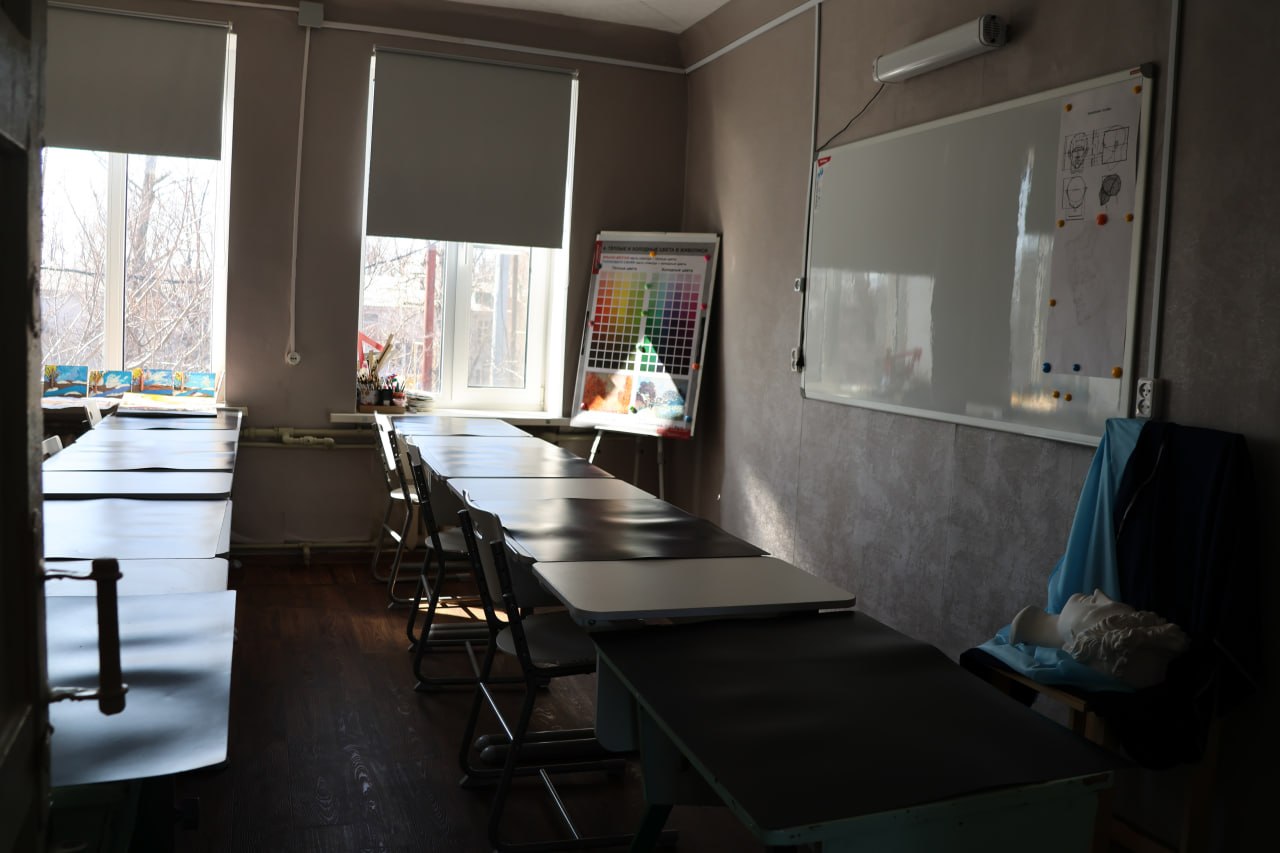 Первый заместитель министра культуры ЛНР посетил Червонопартизанскую детскую школу искусств Первый заместитель министра культуры ЛНР посетил Червонопартизанскую детскую школу искусств