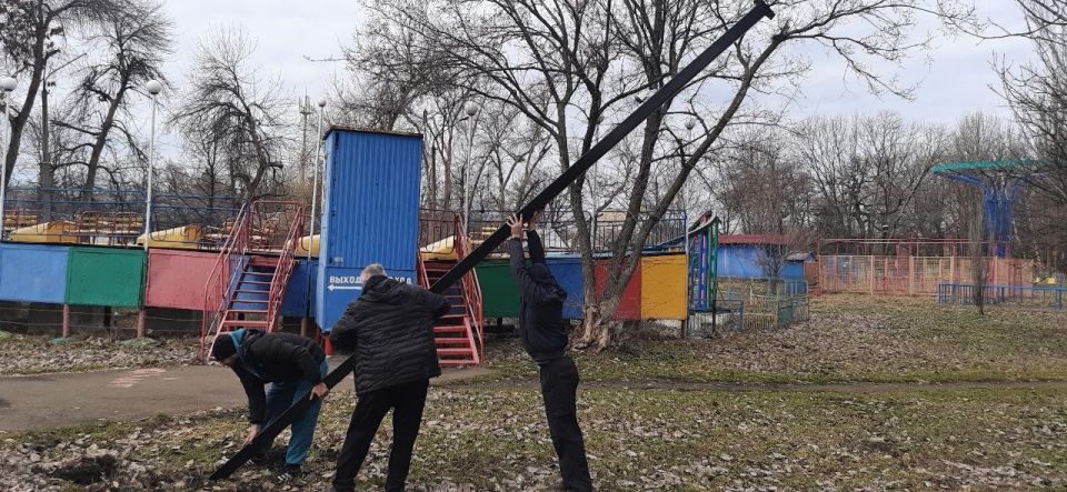 Андрей Рубанцов: Продолжаем готовить городской парк к открытию после зимнего периода Андрей Рубанцов: Продолжаем готовить городской парк к открытию после зимнего периода