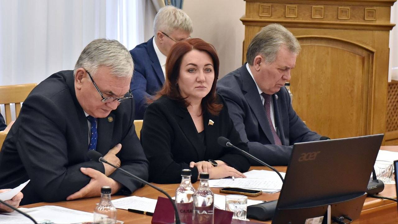 Дайджест событий: Комитет Совета Федерации по конституционному законодательству и государственному строительству Дайджест событий: Комитет Совета Федерации по конституционному законодательству и государственному строительству