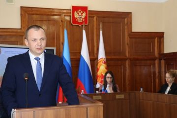 Временно исполняющий полномочия Главы городского округа Павел Дреев отчитался перед депутатским корпусом о результатах деятельности Администрации городского округа муниципальное образование городской округ город Северодонецк...