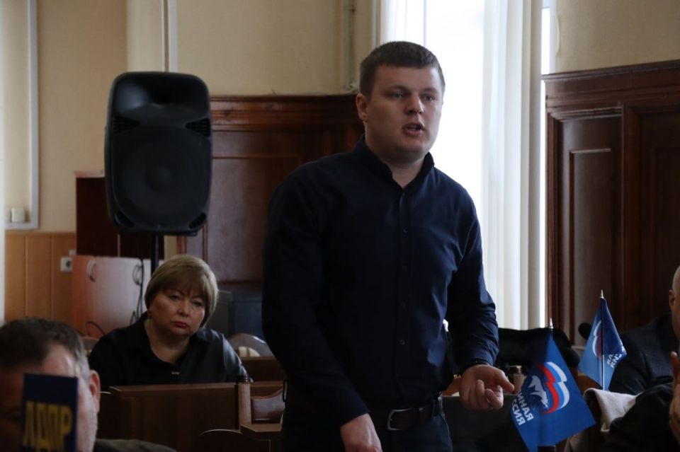 Депутаты заслушали отчет ВРИП Главы городского округа город Северодонецк о результатах деятельности Администрации городского округа, в том числе о решении вопросов, поставленных Советом депутатов Депутаты заслушали отчет ВРИП Главы городского округа город Северодонецк о результатах деятельности Администрации городского округа, в том числе о решении вопросов, поставленных Советом депутатов