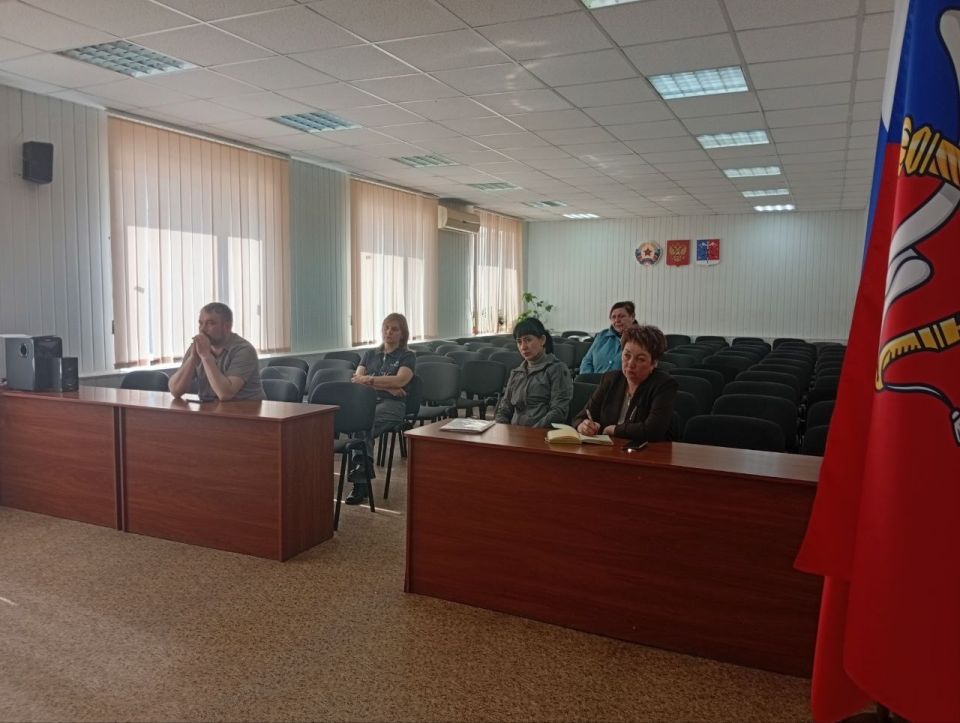25.03.2026 заместители Главы Администрации Станично-Луганского МО Анна Кулиш и Андрей Бидлюченко провели заседание жилищной комиссии по заключению договоров социального найма на основании ордера и иных документов, выданных... 25.03.2026 заместители Главы Администрации Станично-Луганского МО Анна Кулиш и Андрей Бидлюченко провели заседание жилищной комиссии по заключению договоров социального найма на основании ордера и иных документов, выданных...