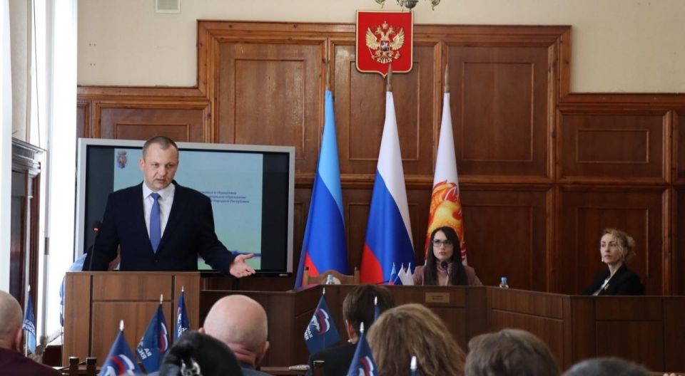 Депутаты заслушали отчет ВРИП Главы городского округа город Северодонецк о результатах деятельности Администрации городского округа, в том числе о решении вопросов, поставленных Советом депутатов Депутаты заслушали отчет ВРИП Главы городского округа город Северодонецк о результатах деятельности Администрации городского округа, в том числе о решении вопросов, поставленных Советом депутатов