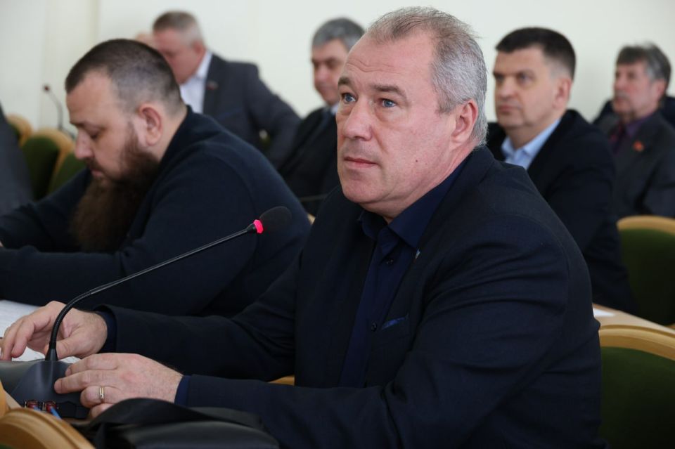 Вопросы газификации, догазификации и угольной промышленности обсудили участники «правительственного часа» в Народном Совете Вопросы газификации, догазификации и угольной промышленности обсудили участники «правительственного часа» в Народном Совете