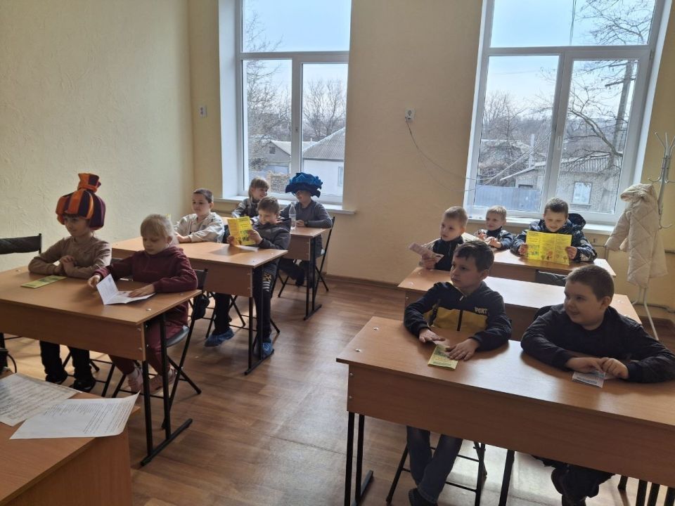 В МБУ "ЛГДК" прошла увлекательная встреча для самых юных учеников, посвященная важной теме – безопасному интернету В МБУ "ЛГДК" прошла увлекательная встреча для самых юных учеников, посвященная важной теме – безопасному интернету