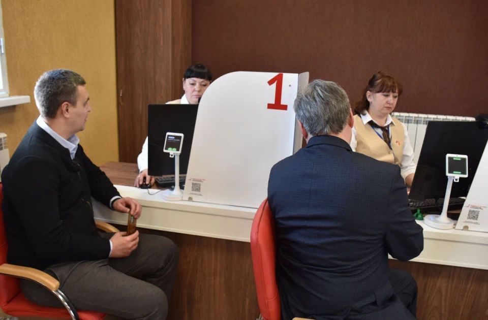 Брянковское отделение МФЦ ЛНР переехало в новое здание Брянковское отделение МФЦ ЛНР переехало в новое здание