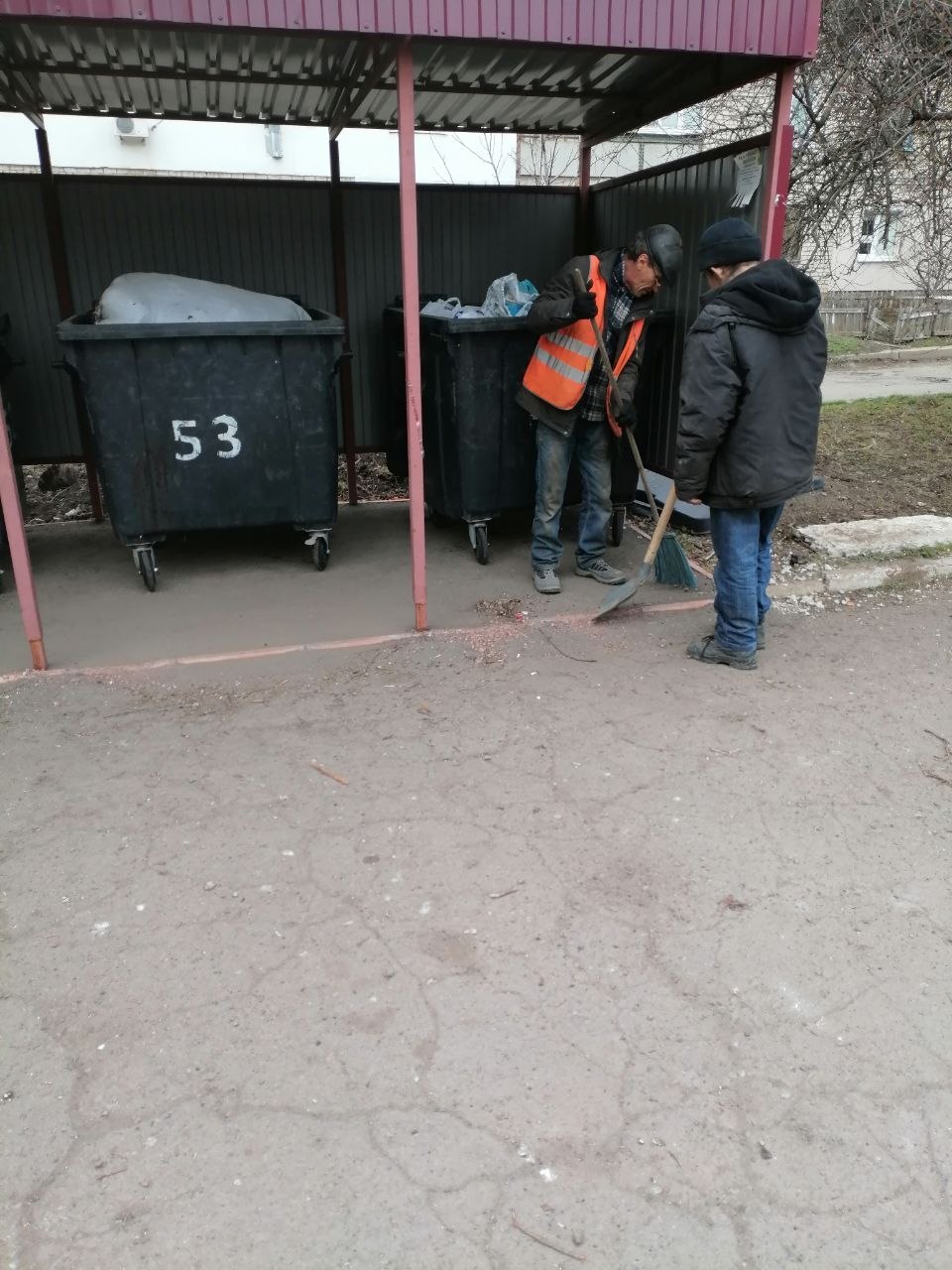 Андрей Рубанцов: Сегодня работниками МУП "СКАТ" выполнены работы по уборке и вывозу твердых коммунальных отходов с 32-х точек сбора мусора в муниципальном образовании