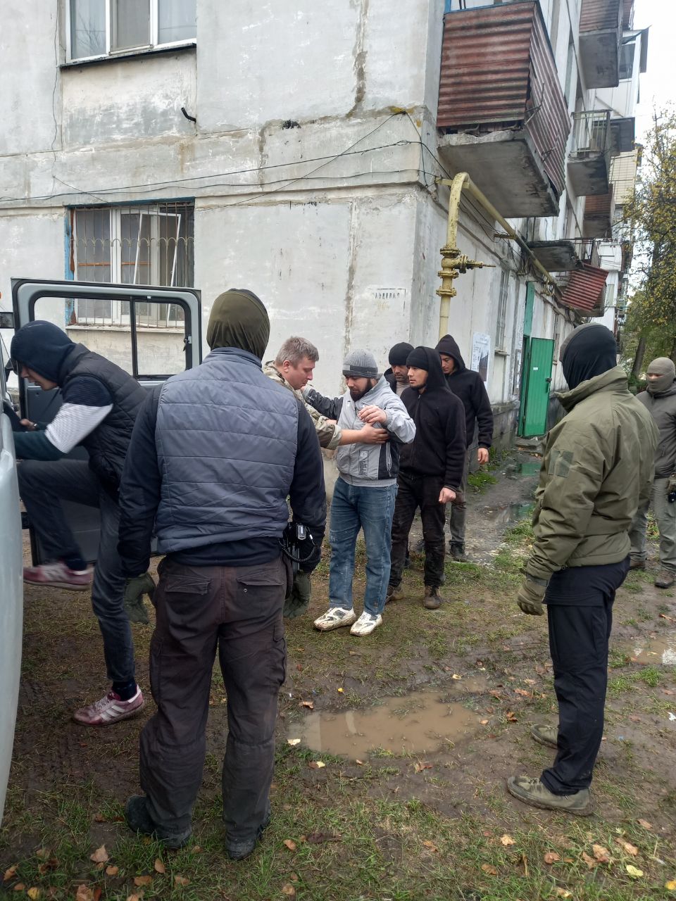 Сотрудники ОМВД России «Лисичанский» провели оперативно-профилактическое мероприятие по противодействию незаконной миграции Сотрудники ОМВД России «Лисичанский» провели оперативно-профилактическое мероприятие по противодействию незаконной миграции