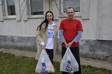 Лутугинские активисты оказали помощь семье ветерана боевых действий