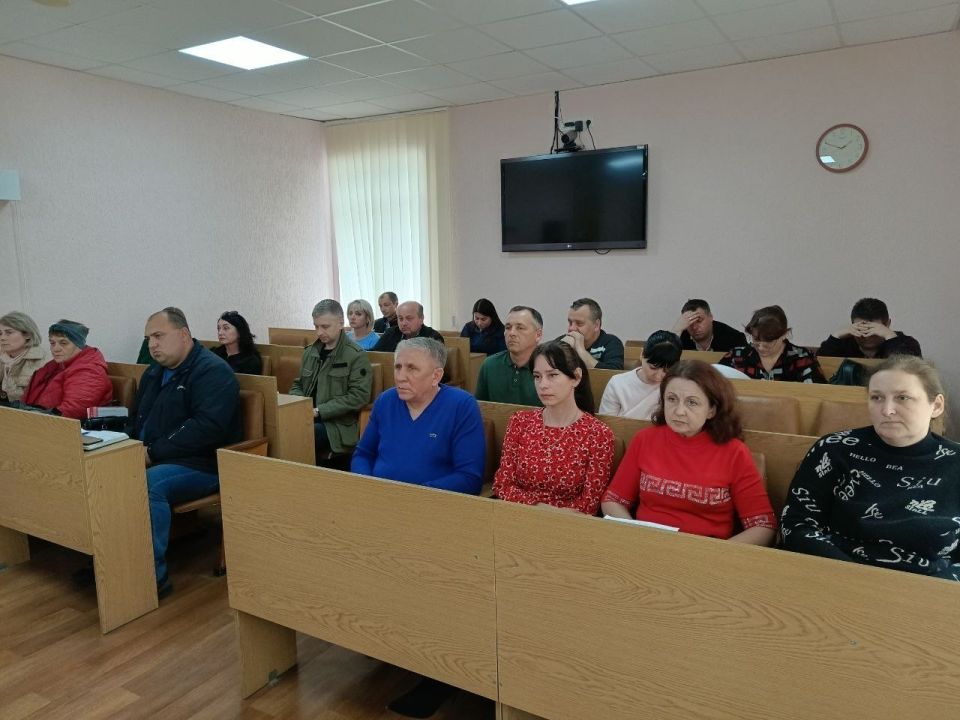 Андрей Рубанцов: Сегодня провёл заседание Рабочей группы (Штаба) по подготовке объектов жилищного фонда, энергетического хозяйства и социальной сферы городского округа город Ровеньки к осенне-зимнему периоду 2026-2027 годов Андрей Рубанцов: Сегодня провёл заседание Рабочей группы (Штаба) по подготовке объектов жилищного фонда, энергетического хозяйства и социальной сферы городского округа город Ровеньки к осенне-зимнему периоду 2026-2027 годов