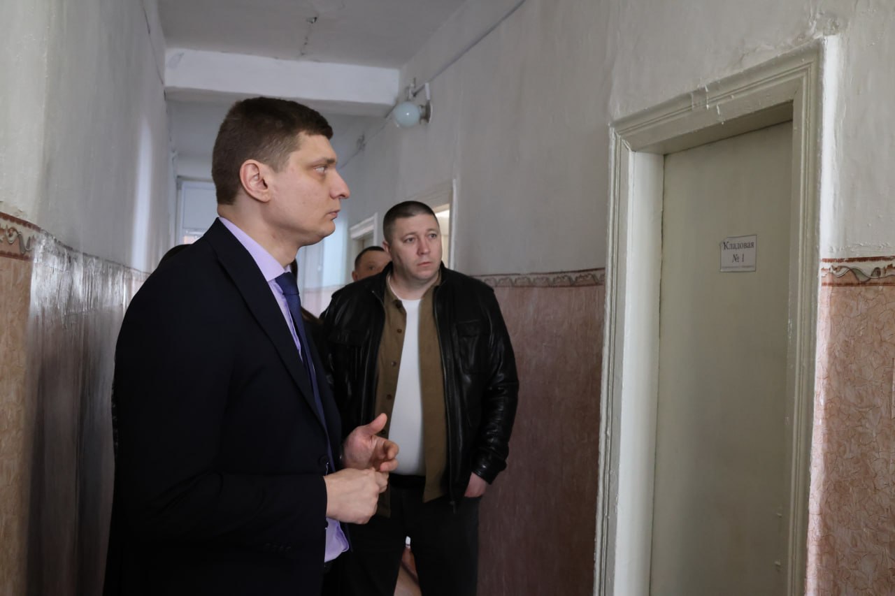 Первый заместитель министра культуры ЛНР посетил Червонопартизанскую детскую школу искусств Первый заместитель министра культуры ЛНР посетил Червонопартизанскую детскую школу искусств