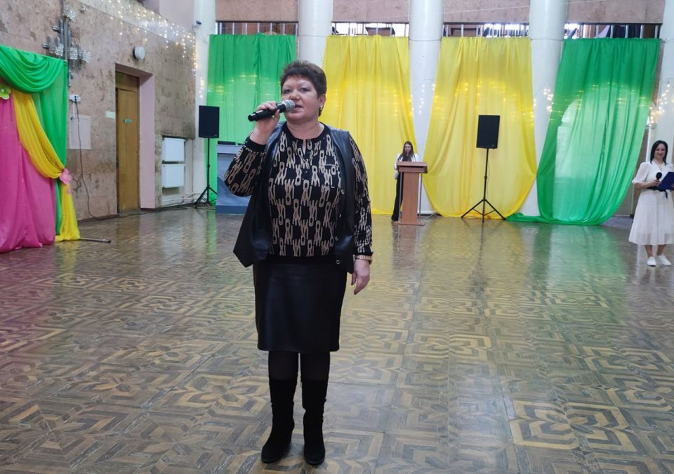 В Молодогвардейске чествовали работников культуры В Молодогвардейске чествовали работников культуры