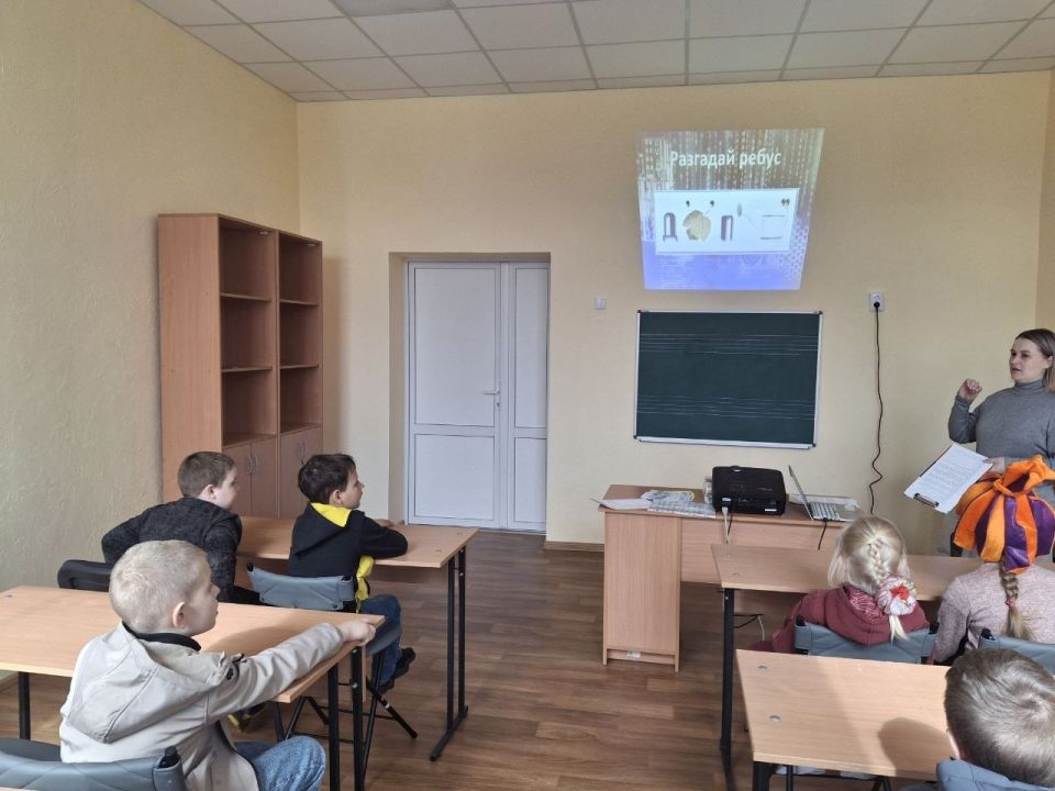 В МБУ "ЛГДК" прошла увлекательная встреча для самых юных учеников, посвященная важной теме – безопасному интернету В МБУ "ЛГДК" прошла увлекательная встреча для самых юных учеников, посвященная важной теме – безопасному интернету
