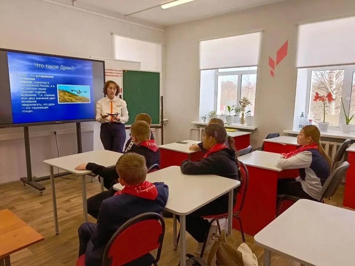 Костромские и меловские школы вместе осваивают современную технику Костромские и меловские школы вместе осваивают современную технику