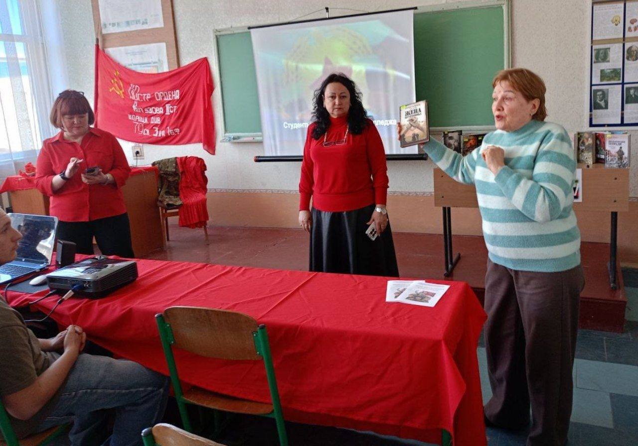 Студенты колледжа совершили экскурсию по историческим событиям Студенты колледжа совершили экскурсию по историческим событиям