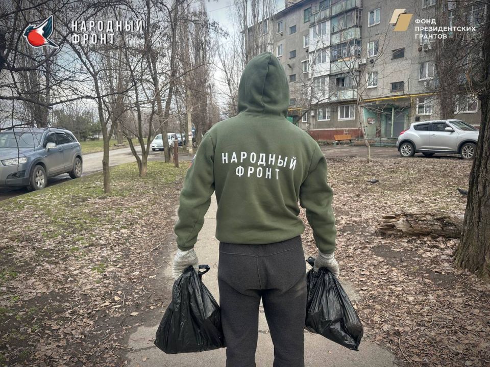 Молодёжка НФ совместно с РИК НФ ЛНР по заявкам доставили гуманитарные наборы и стиральные машинки для нуждающихся семей! Молодёжка НФ совместно с РИК НФ ЛНР по заявкам доставили гуманитарные наборы и стиральные машинки для нуждающихся семей!