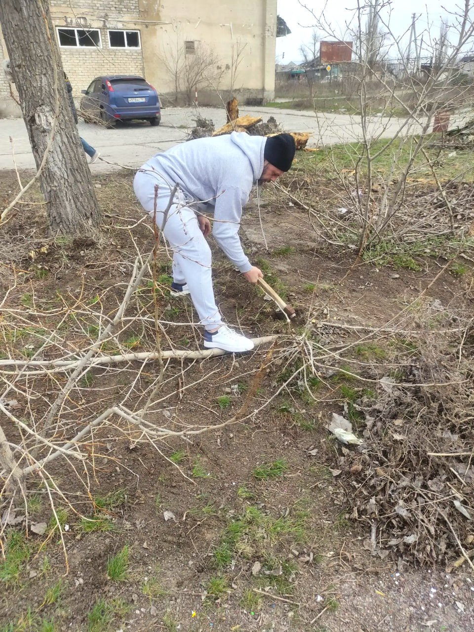 Дружный коллектив МБУ ДО «РСШ» принял активное участие в общегородском субботнике Дружный коллектив МБУ ДО «РСШ» принял активное участие в общегородском субботнике