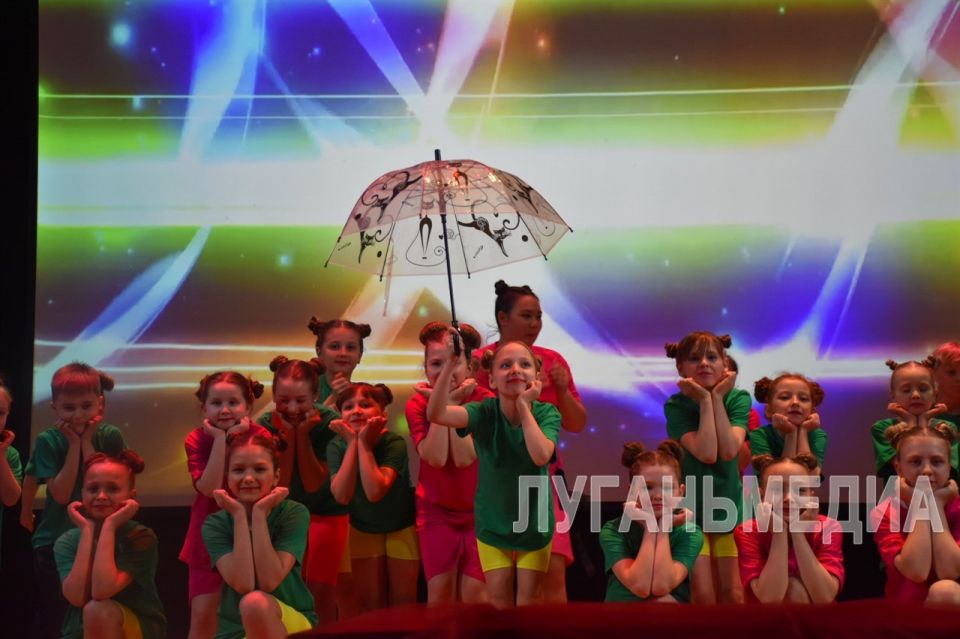 Работников культуры Перевальского округа поздравили с профессиональным праздником Работников культуры Перевальского округа поздравили с профессиональным праздником