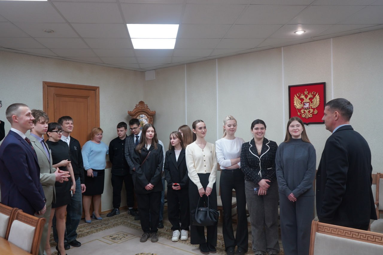 Откровенно и на равных пообщался с молодежью