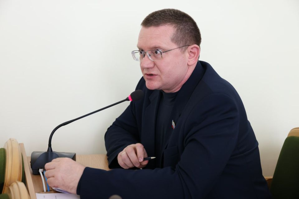 Вопросы газификации, догазификации и угольной промышленности обсудили участники «правительственного часа» в Народном Совете Вопросы газификации, догазификации и угольной промышленности обсудили участники «правительственного часа» в Народном Совете