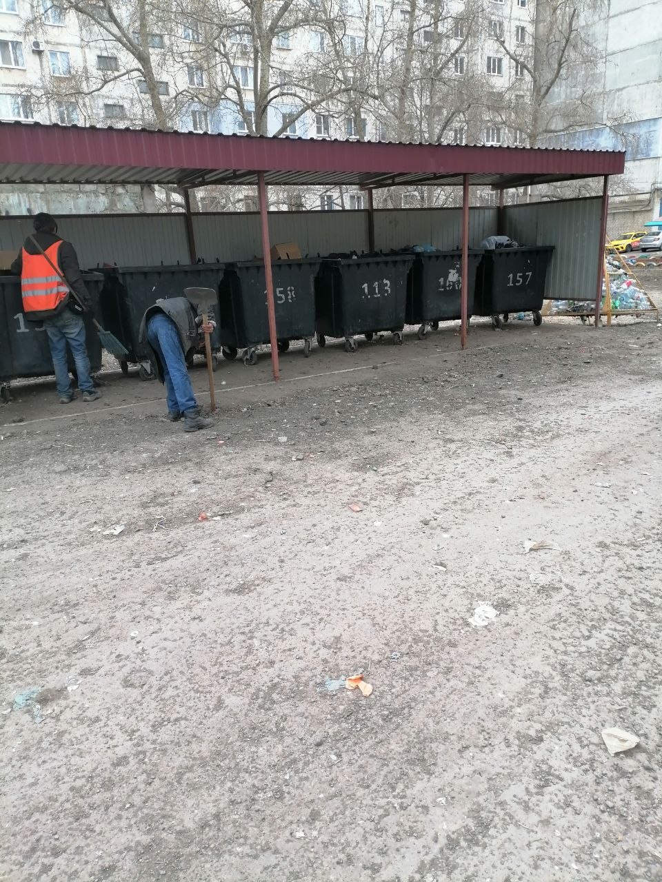 Андрей Рубанцов: Сегодня работниками МУП "СКАТ" выполнены работы по уборке и вывозу твердых коммунальных отходов с 32-х точек сбора мусора в муниципальном образовании Андрей Рубанцов: Сегодня работниками МУП "СКАТ" выполнены работы по уборке и вывозу твердых коммунальных отходов с 32-х точек сбора мусора в муниципальном образовании