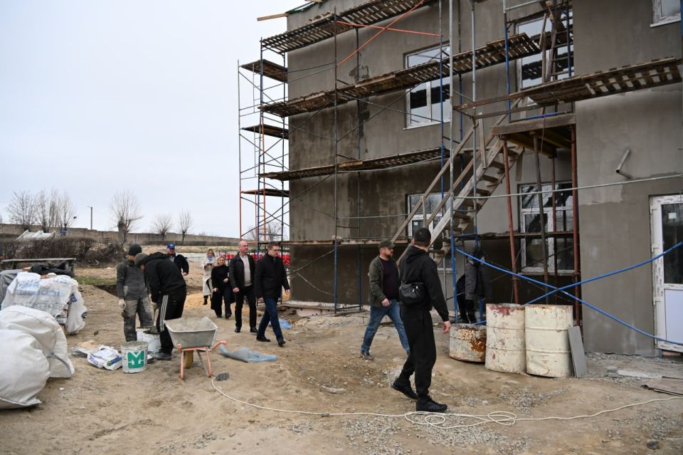 «Народный контроль» партии «Единая Россия» в Брянке работает на постоянной основе «Народный контроль» партии «Единая Россия» в Брянке работает на постоянной основе