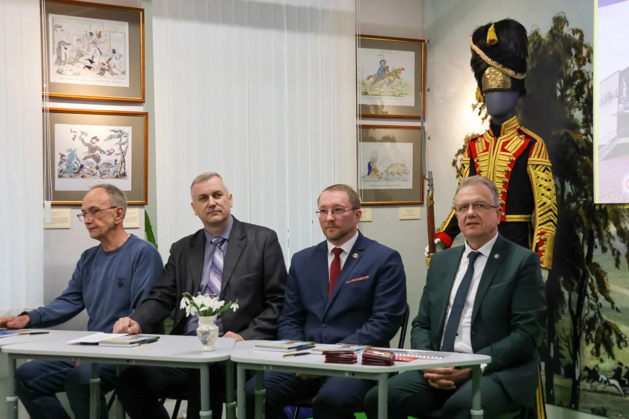 Сотрудники музея истории города Ровеньки приняли участие в Республиканском семинаре-практикуме для музейных сотрудников Луганской Народной Республики, который состоялся в Станично-Луганском музее донского казачества