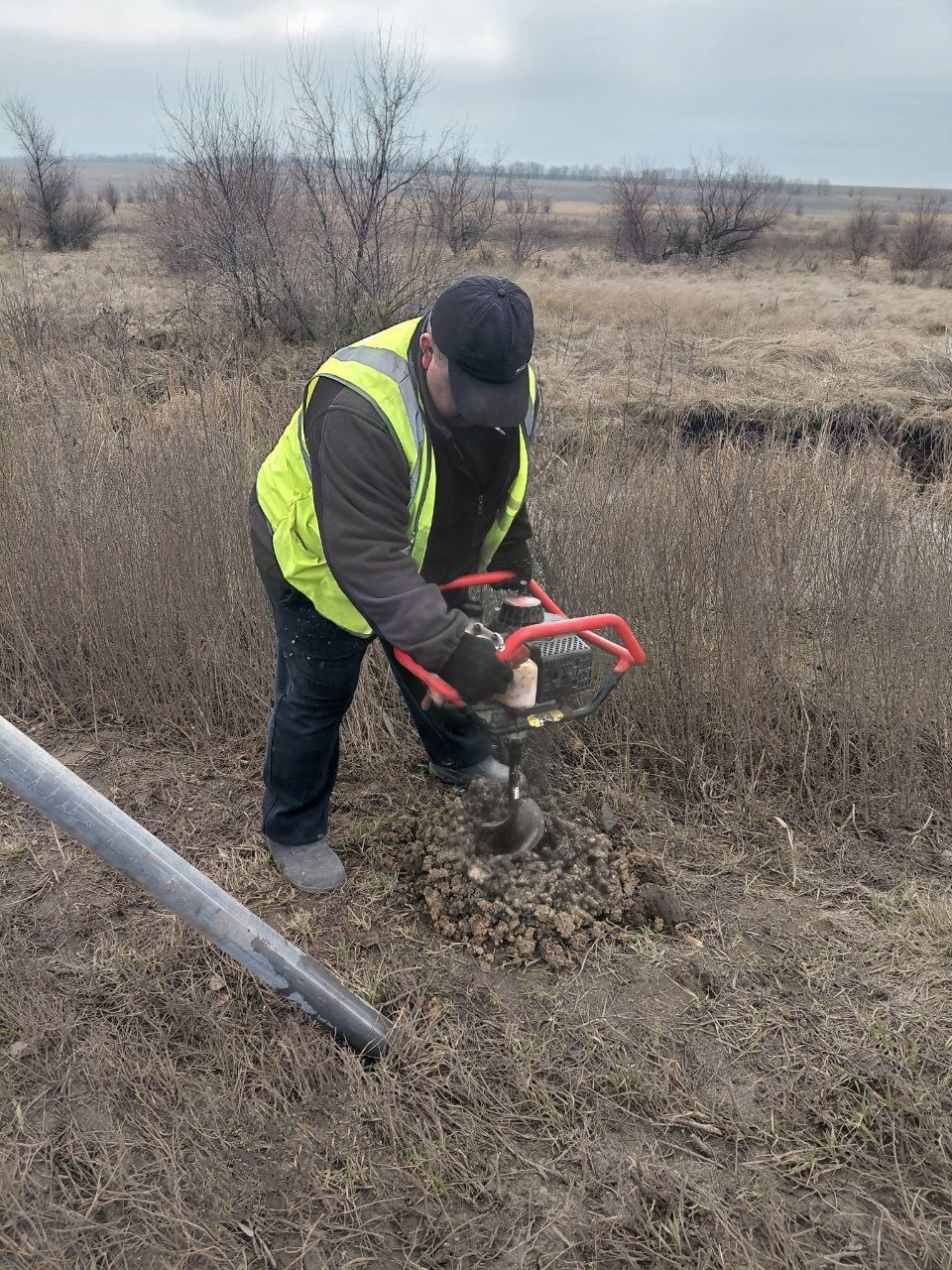 На автодороге Новопсков – Марковка – Меловое привели в порядок дорожные знаки