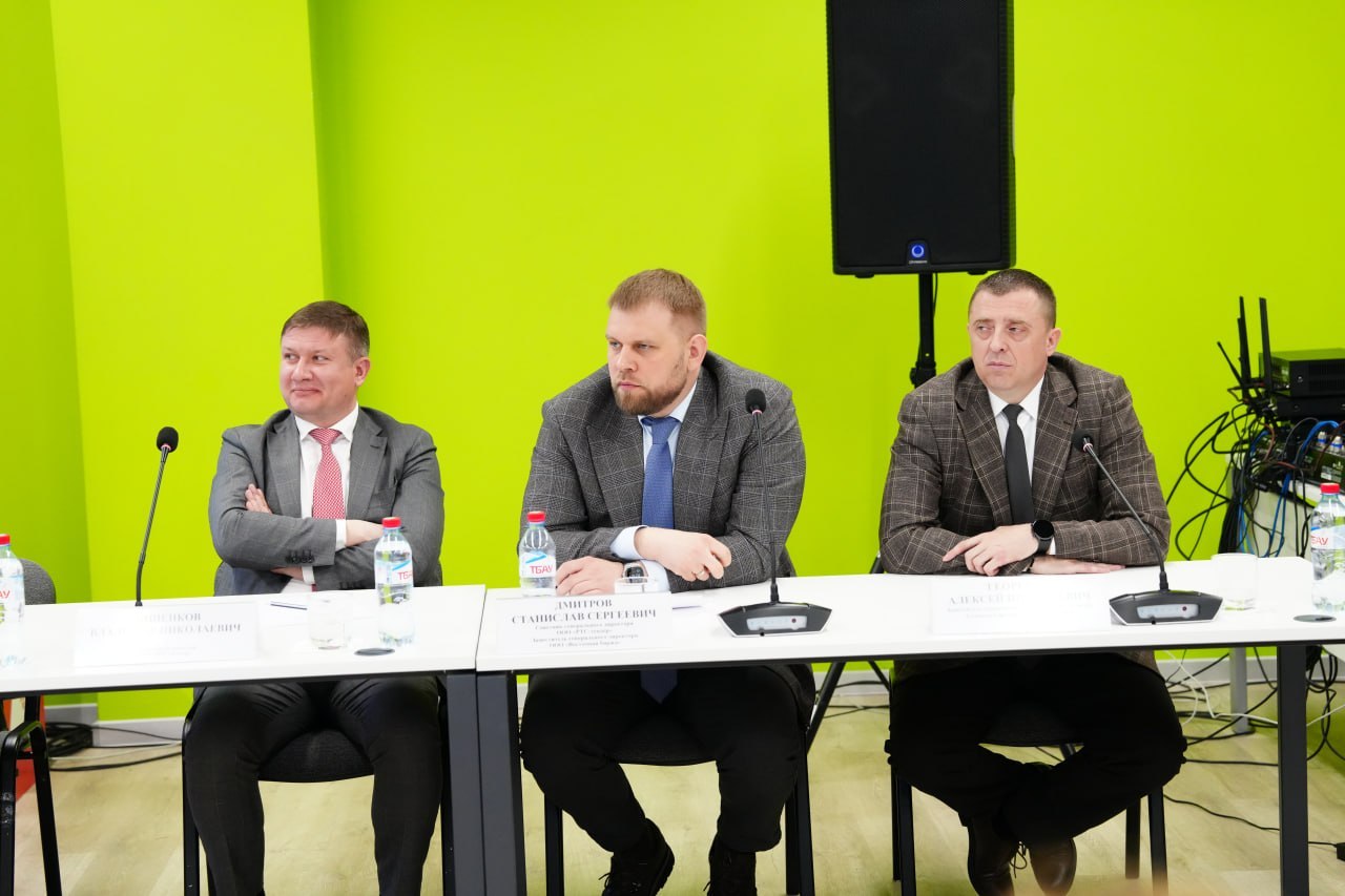 "День поставщика" в ЛНР: Новые возможности для строительной отрасли "День поставщика" в ЛНР: Новые возможности для строительной отрасли