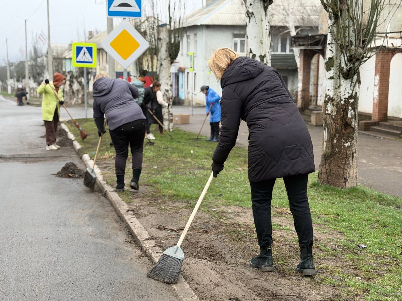 Сергей Колягин: Сегодня в Первомайске прошло общественное мероприятие по благоустройству одной из главных улиц города Сергей Колягин: Сегодня в Первомайске прошло общественное мероприятие по благоустройству одной из главных улиц города
