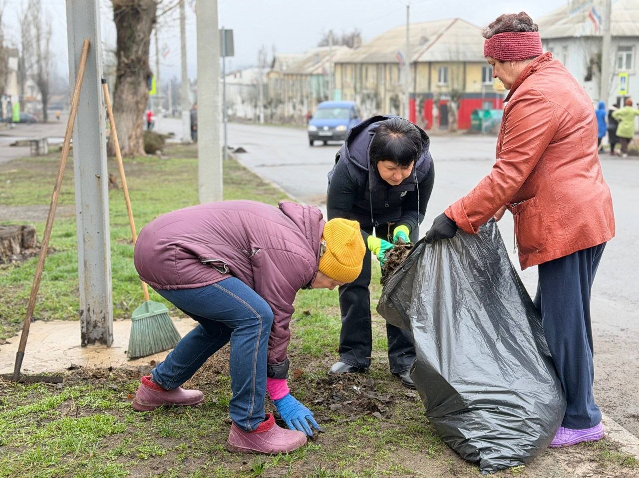 Сергей Колягин: Сегодня в Первомайске прошло общественное мероприятие по благоустройству одной из главных улиц города Сергей Колягин: Сегодня в Первомайске прошло общественное мероприятие по благоустройству одной из главных улиц города