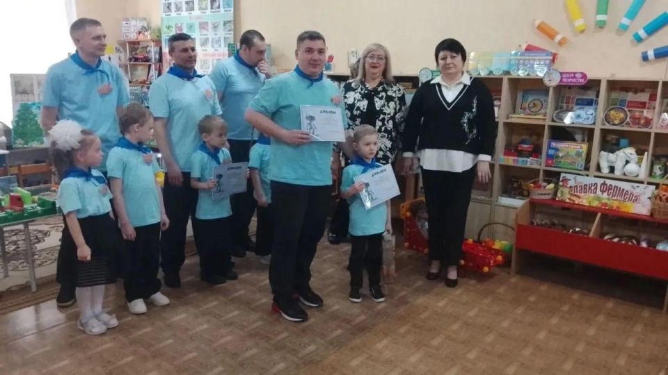 В Стаханове состоялся семинар «Детско-родительские проекты, как современная форма взаимодействия детского сада и семьи» В Стаханове состоялся семинар «Детско-родительские проекты, как современная форма взаимодействия детского сада и семьи»