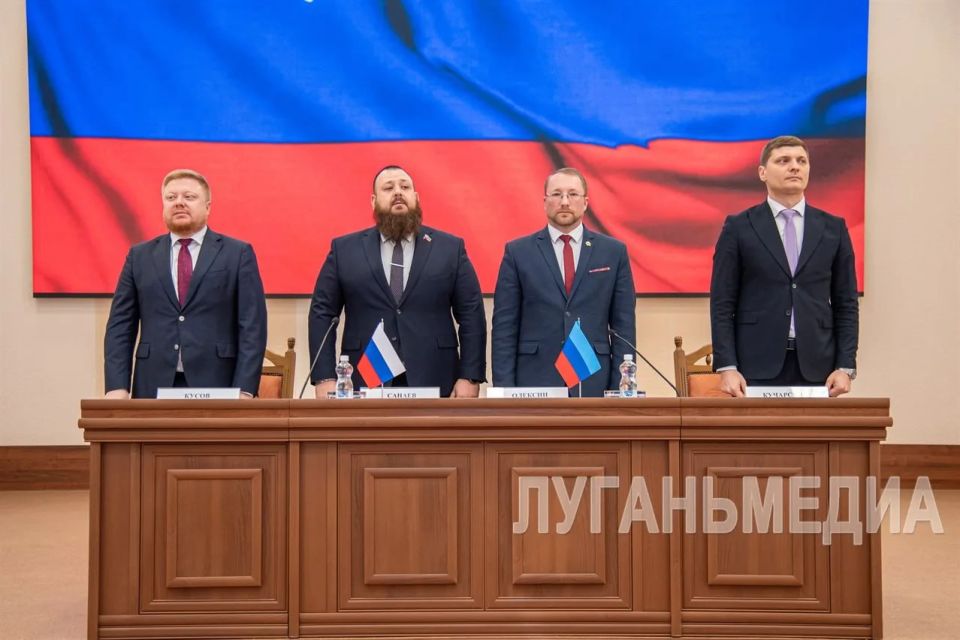 В Луганске прошло расширенное заседание коллегии Минкульта ЛНР В Луганске прошло расширенное заседание коллегии Минкульта ЛНР