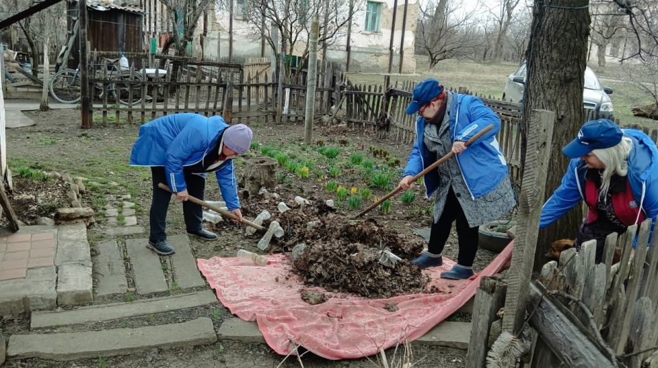 Забота о старшем поколении: единороссы помогают пожилым жителям Червоногвардейского Забота о старшем поколении: единороссы помогают пожилым жителям Червоногвардейского