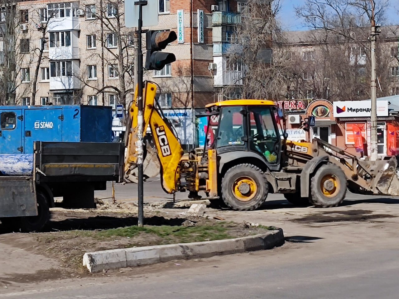 В Луганске стартовал капитальный ремонт улицы Будённого В Луганске стартовал капитальный ремонт улицы Будённого