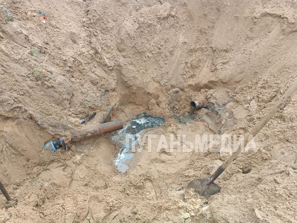 Специалисты ГУП ЛНР «Лугансквода» завершают плановое обновление водопроводной сети в Станице Луганской Специалисты ГУП ЛНР «Лугансквода» завершают плановое обновление водопроводной сети в Станице Луганской