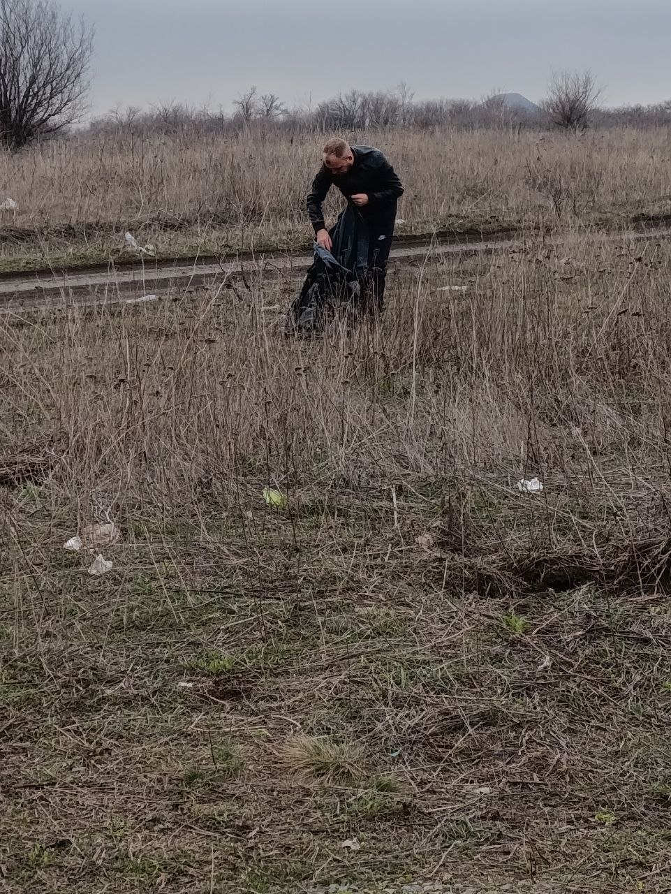 Уборка обочин на ул. Выгонная Уборка обочин на ул. Выгонная