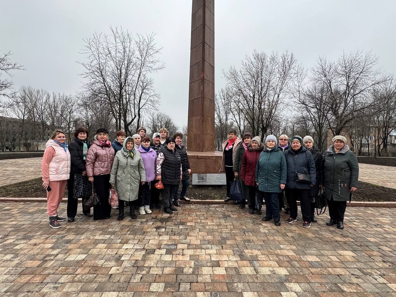 В сквере Победы высадили сирень в память о героях