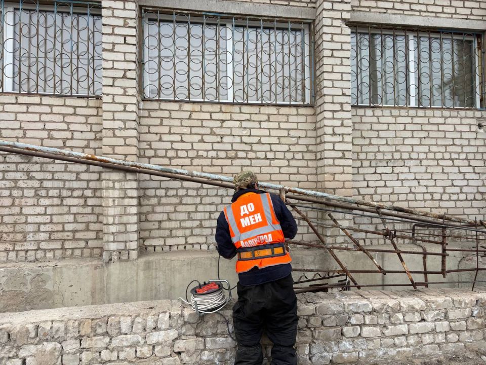 Альберт Зинченко: В Станично-Луганском районе начались ремонтные работы в учреждениях здравоохранения Альберт Зинченко: В Станично-Луганском районе начались ремонтные работы в учреждениях здравоохранения