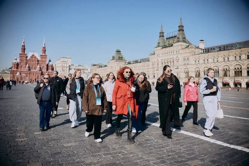 Председатель молодёжной палаты при Совете Краснодонского муниципального округа, специалист отдела детских и молодёжных инициатив приняла участие в образовательной программе «Маяки» в «Сенеже» Председатель молодёжной палаты при Совете Краснодонского муниципального округа, специалист отдела детских и молодёжных инициатив приняла участие в образовательной программе «Маяки» в «Сенеже»