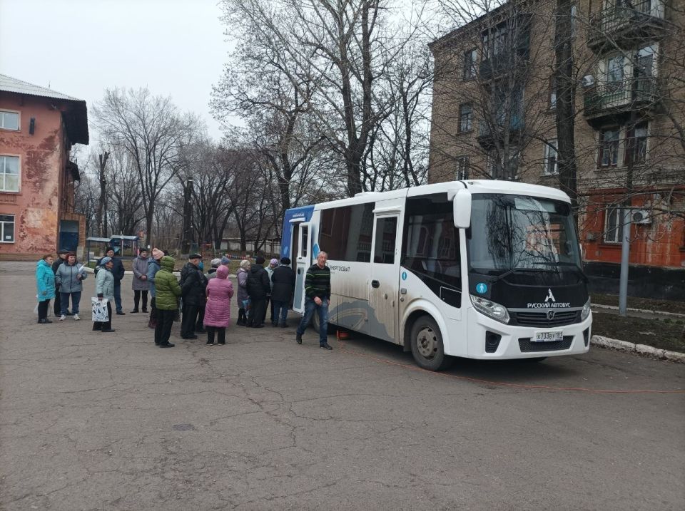 Мобильный офис «Энергосбыта» провел прием граждан в Белореченском Мобильный офис «Энергосбыта» провел прием граждан в Белореченском