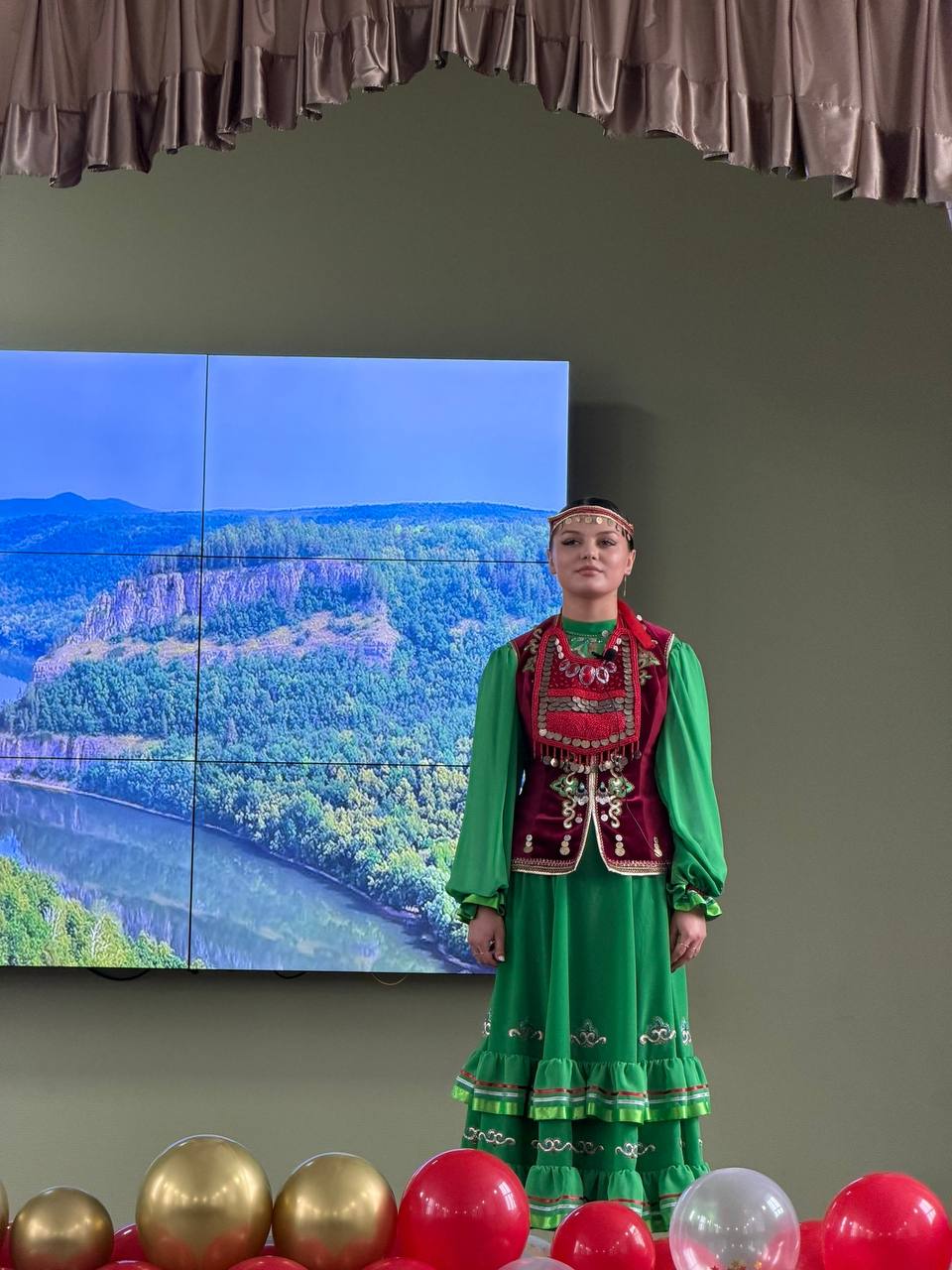 Принял участие в торжественном мероприятии, посвященном двум знаменательным датам — 90-летнему юбилею «Петровской школы №22 имени генерал-майора М.М. Шаймуратова» и 10-летию со дня ее переименования Принял участие в торжественном мероприятии, посвященном двум знаменательным датам — 90-летнему юбилею «Петровской школы №22 имени генерал-майора М.М. Шаймуратова» и 10-летию со дня ее переименования