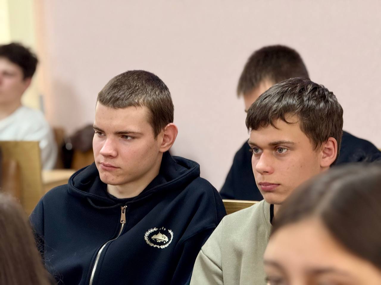 В Ровеньках открылось местное отделение Молодой Гвардии В Ровеньках открылось местное отделение Молодой Гвардии